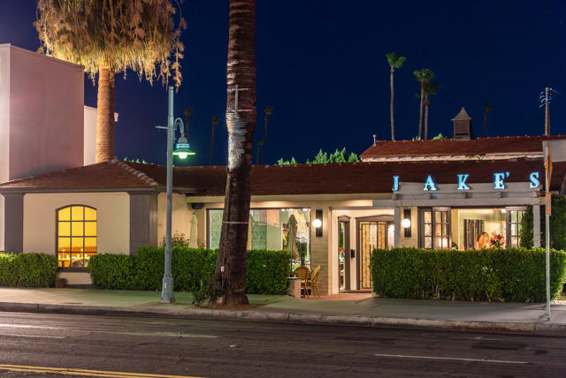 664 Palm Canyon Drive, Palm Springs CA: https://media.crmls.org/mediaz/31c231cd-941a-4f5a-874c-2be4dde21c7f.jpg