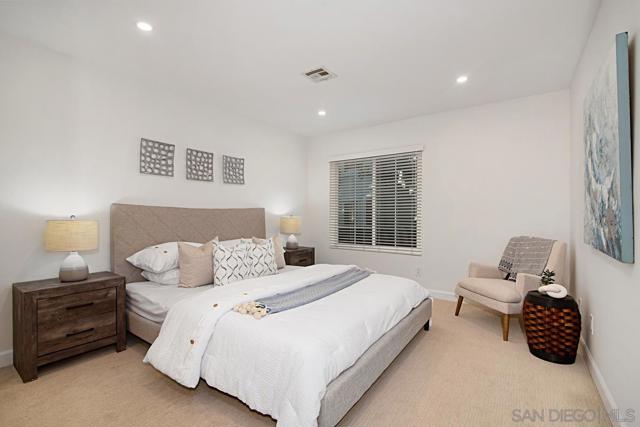 13327 Caminito Ciera, San Diego CA: https://media.crmls.org/mediaz/31c2531d-ed31-4fa4-87a4-978bc297c43d.jpg