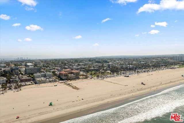 2108 Neilson Way, Santa Monica CA: https://media.crmls.org/mediaz/31c378d0-09cb-4c4a-ae64-a5c77d725a1a.jpg