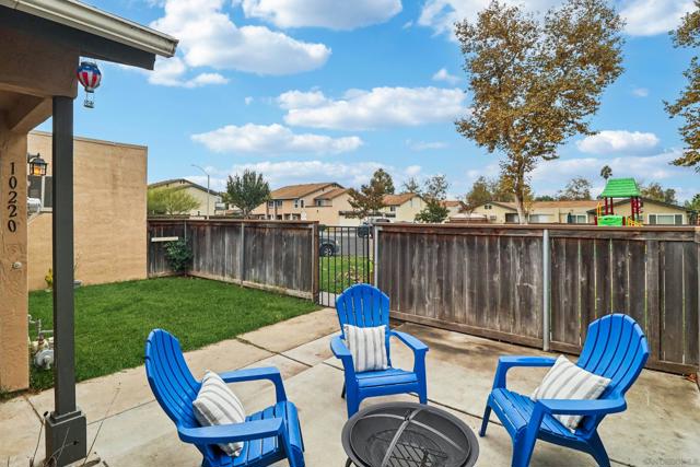 10220 Princess Sarit Way, Santee CA: https://media.crmls.org/mediaz/31c3c9f4-8ef6-439a-b5f3-83f97da5c8e3.jpg
