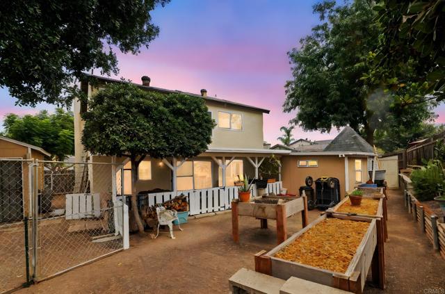 9690 Bundy Drive, Santee CA: https://media.crmls.org/mediaz/31c3ca38-4e3b-4ed4-9095-45946b61f92e.jpg