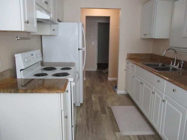 8158 Kelton Drive, Gilroy CA: https://media.crmls.org/mediaz/31c3ee85-81c6-4446-988a-c39513c20953.jpg
