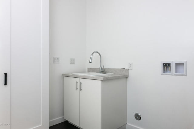 953 Colina Vista, Ventura CA: https://media.crmls.org/mediaz/31c4084d-3c8d-4fad-9f77-a3025f11bde2.jpg