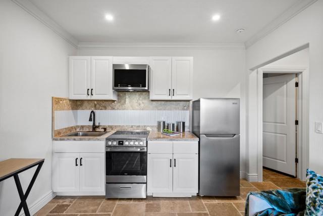 Image 35 of 85 For 100 Hollywood Avenue