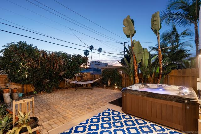 4563 Point Loma Ave, San Diego CA: https://media.crmls.org/mediaz/31c49014-e827-4fda-bcc5-443b03d41e6c.jpg