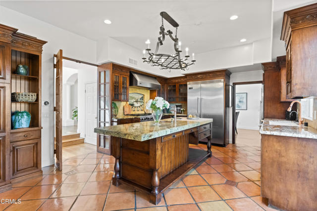 Detail Gallery Image 23 of 48 For 13045 Ripple Creek Ln, Camarillo,  CA 93012 - 5 Beds | 3/1 Baths