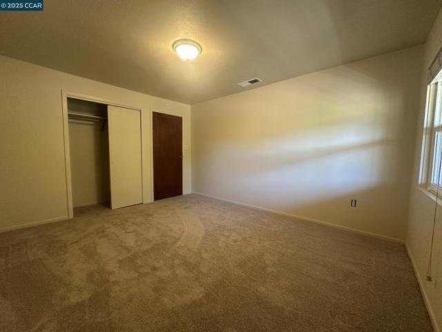 120 Sexton Rd, Sebastopol CA: https://media.crmls.org/mediaz/31c60a42-1fdb-4b39-8362-709d7f0a644f.jpg
