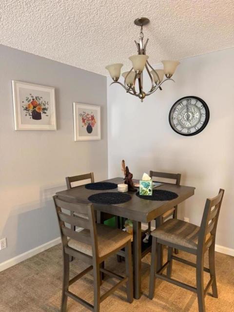 5344 Shelter Creek Lane, San Bruno CA: https://media.crmls.org/mediaz/31c69461-c282-4340-9941-e141ba92728c.jpg