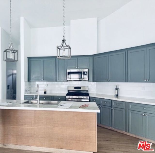 4026 Kona Court, Palmdale CA: https://media.crmls.org/mediaz/31c6ab8c-09f1-40ff-8af7-b6618e844af9.jpg