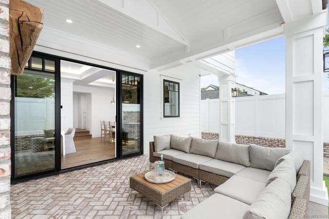 462 Westbourne Street, La Jolla CA: https://media.crmls.org/mediaz/31c6c010-6cce-454b-ade3-401d2d484547.jpg