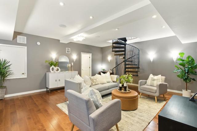 3996 Jefferson Avenue, Redwood City CA: https://media.crmls.org/mediaz/31c7bd83-7ef6-482b-9109-83f25431bd62.jpg