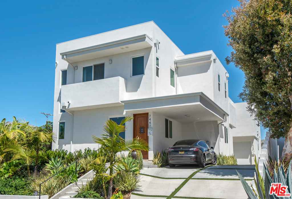 7447 W 81ST Street, Los Angeles, CA 90045