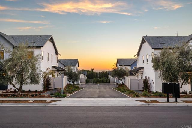 3747 51 Adams Street, Carlsbad CA: https://media.crmls.org/mediaz/31c8a0a6-e147-45b9-ba80-aa4fe76673a8.jpg