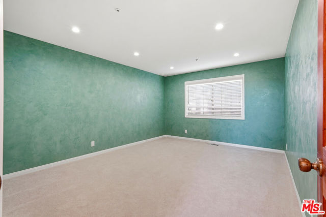 31763 Cottontail Lane, Malibu CA: https://media.crmls.org/mediaz/31c9234b-5229-4378-b6ae-b33a31fc16db.jpg