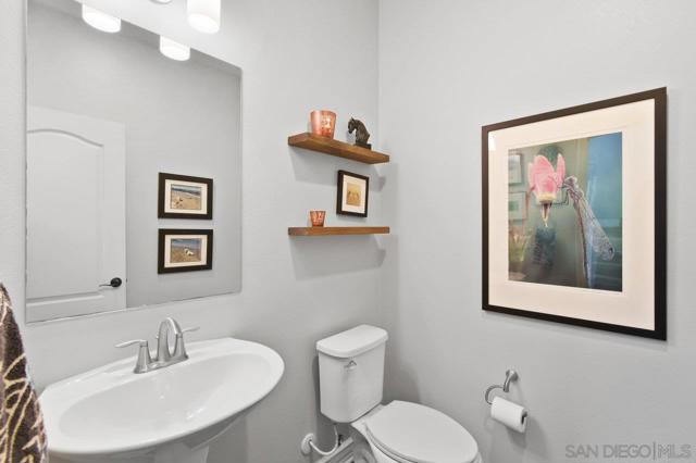 8624 Sage Shadow Drive, Lakeside CA: https://media.crmls.org/mediaz/31c95dfe-d9a1-4fe2-b28b-b98910825ec6.jpg