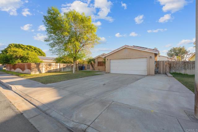 Detail Gallery Image 5 of 39 For 158 Eunice Cir, Blythe,  CA 92225 - 3 Beds | 2 Baths