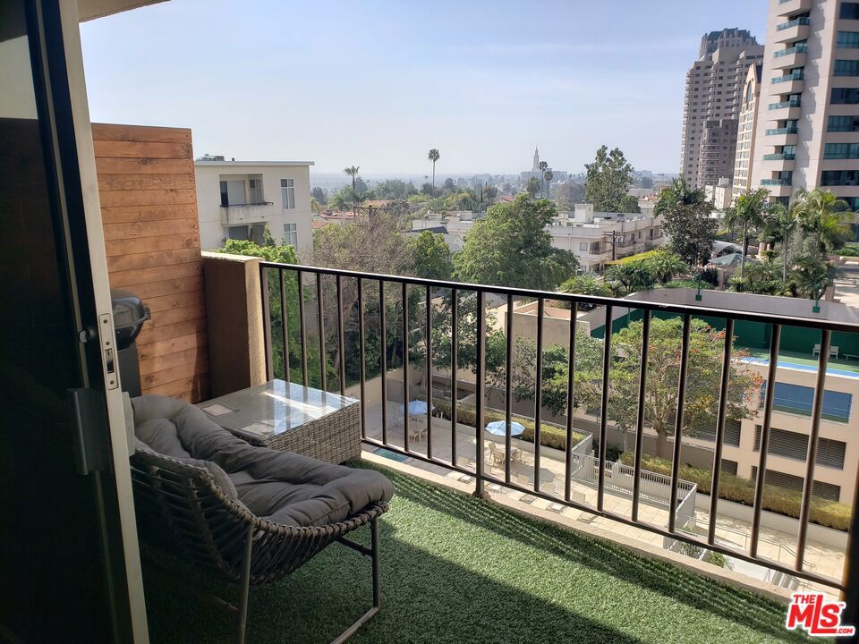 10450 WILSHIRE #6D-1