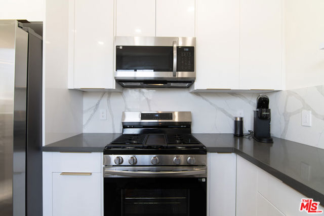344 South Rexford Drive, 7 photo 13