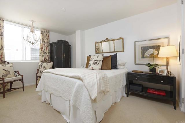 101 Coast Boulevard, La Jolla CA: https://media.crmls.org/mediaz/31cb17ac-c8b1-4cf2-b586-017a11e731ad.jpg