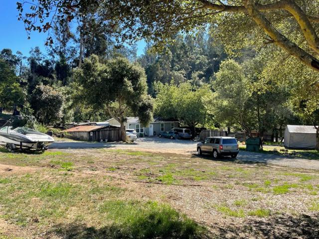 319 Echo Valley Road, Salinas CA: https://media.crmls.org/mediaz/31cb6a30-2bce-40cd-8f6c-0c1dd1018739.jpg