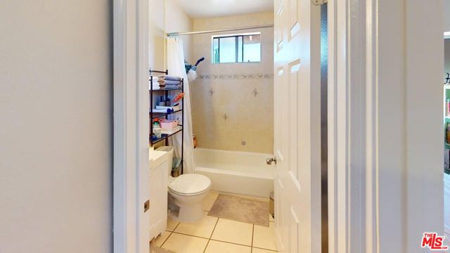375 S Sierra Madre Boulevard, Pasadena CA: https://media.crmls.org/mediaz/31cc1896-653f-4e19-bbe6-9d8f43a80c3b.jpg