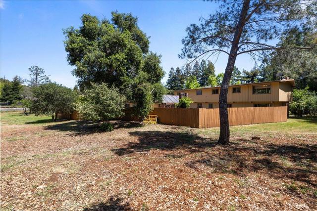 26388 Ginny Lane, Los Altos Hills CA: https://media.crmls.org/mediaz/31cd462a-305e-46fa-a5c1-5384299906b4.jpg