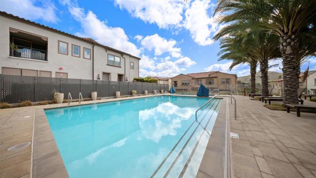 10861 Blake Way, San Diego CA: https://media.crmls.org/mediaz/31cd7e47-ee97-4070-80cb-3153de063f64.jpg