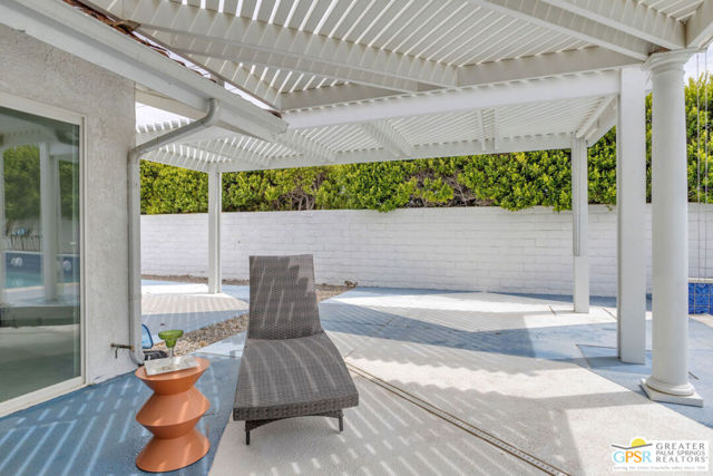 2375 E Joyce Drive, Palm Springs CA: https://media.crmls.org/mediaz/31cd9ca3-3cdf-48d3-ba9a-378717565718.jpg