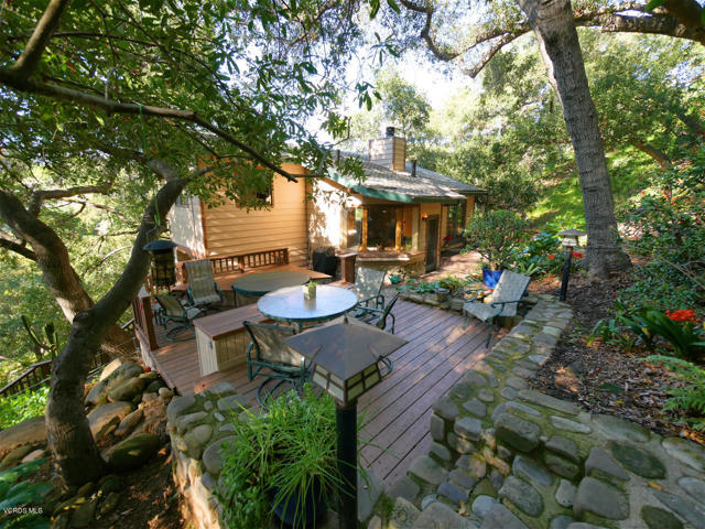 2442 Valley Meadow Drive, Oak View CA: https://media.crmls.org/mediaz/31cde333-e2af-4420-b9d7-e012e014a9cd.jpg