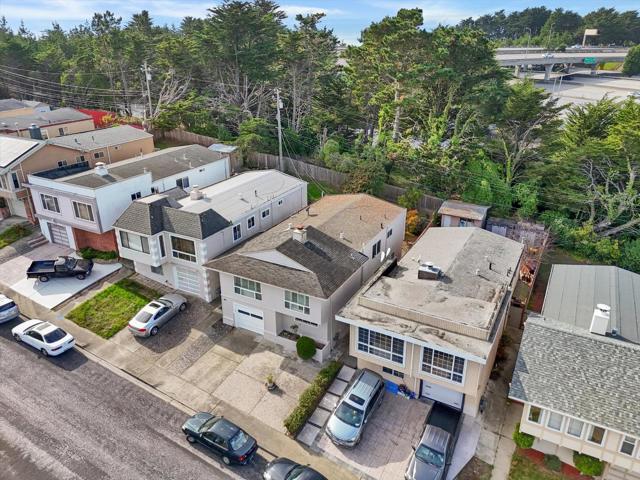 16 Christopher Court, Daly City CA: https://media.crmls.org/mediaz/31ce145c-979a-42e6-863f-277c3e1d3cb4.jpg