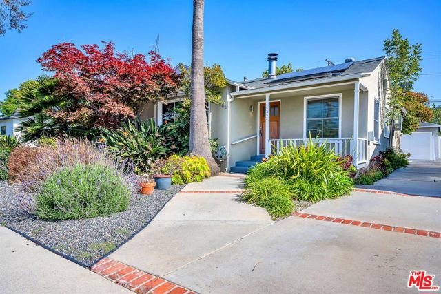 5392 Janisann Avenue photo 2