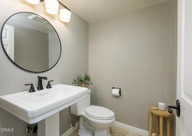 131 Christopher Lane, Ojai CA: https://media.crmls.org/mediaz/31ce781f-e4d8-43ec-8fcf-f7072d387825.jpg