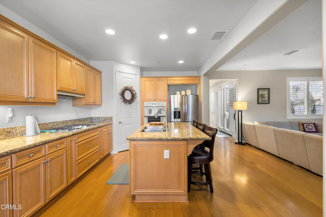 Detail Gallery Image 9 of 34 For 1365 Donegal Way, Oxnard,  CA 93035 - 3 Beds | 2/1 Baths