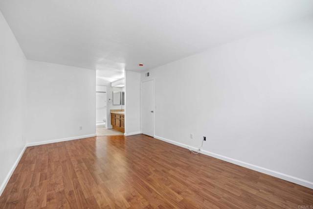 Detail Gallery Image 15 of 30 For 337 N Melrose Dr #E,  Vista,  CA 92083 - 2 Beds | 2 Baths