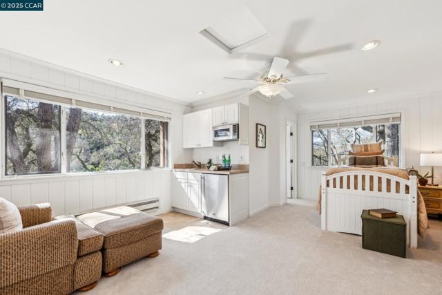 2160 Ridgewood Rd, Alamo CA: https://media.crmls.org/mediaz/31cefd7d-5a46-4a00-b222-488bc198dc4c.jpg