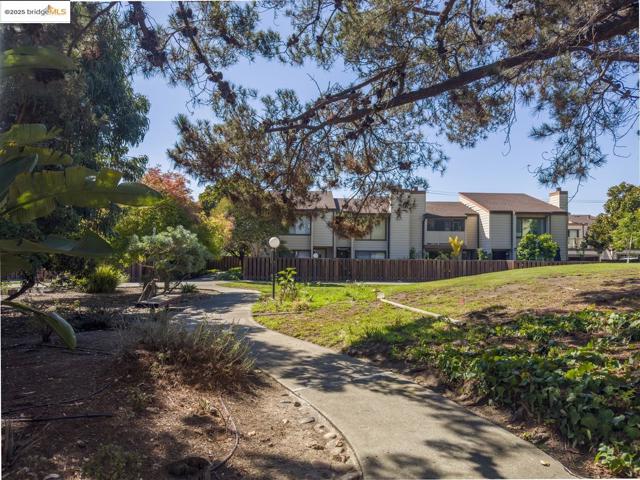 1130 Richmond ST, El Cerrito CA: https://media.crmls.org/mediaz/31cfa4fe-5e71-45cb-ae70-8fd0c732b7b9.jpg