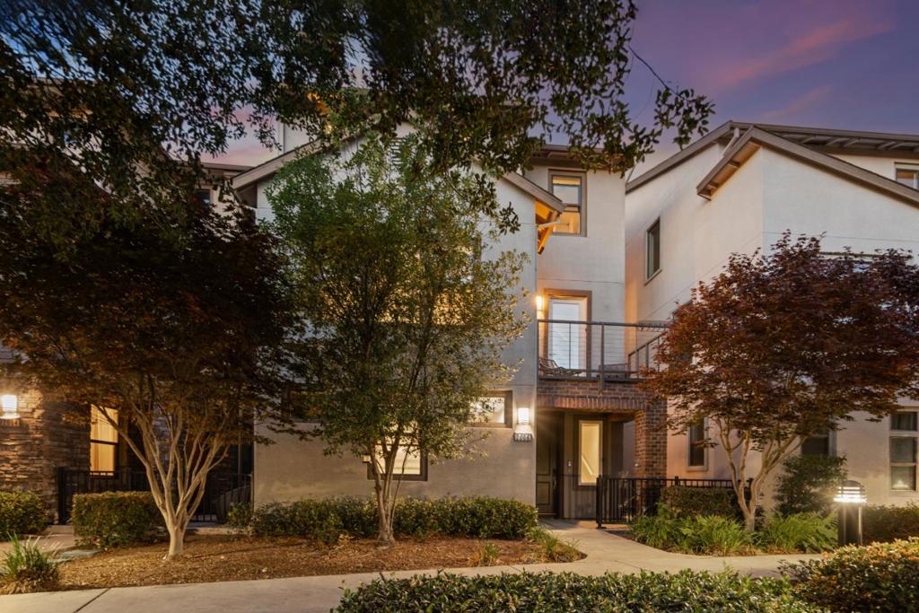2006 Jubilee Drive