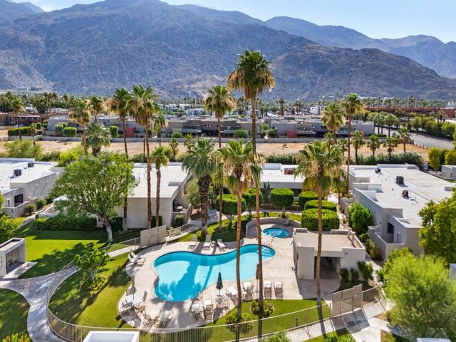 877 E Arenas Road, Palm Springs CA: https://media.crmls.org/mediaz/31d068fe-08d1-49de-851c-f35f941254a9.jpg