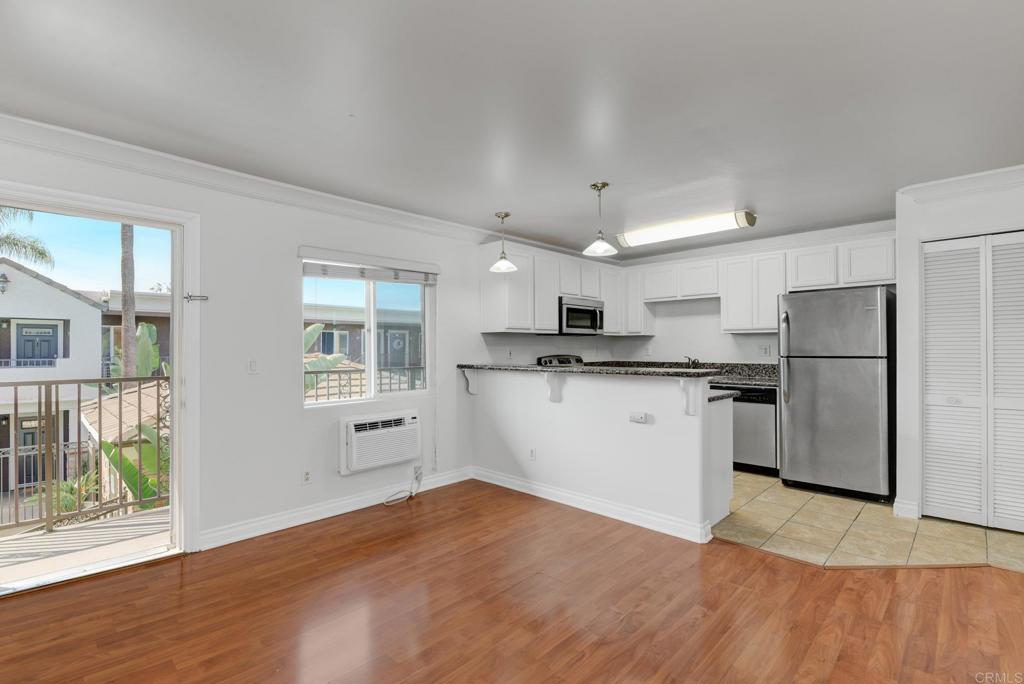 800 N Mollison Ave #36