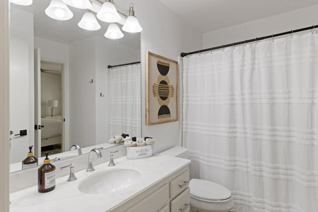 428 Sierra Madre S, Palm Desert CA: https://media.crmls.org/mediaz/31d14df1-7672-4b75-adfd-17c4cf6d9542.jpg
