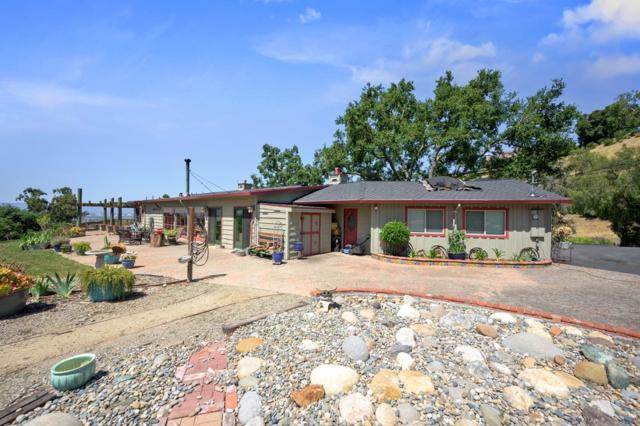 15946 Camino Vista Way, San Jose CA: https://media.crmls.org/mediaz/31d1c516-05b9-4dd3-9f06-dc8399e7e5cb.jpg