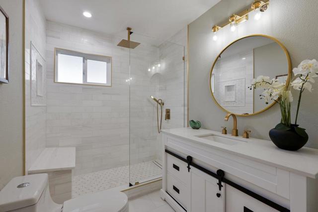 1560 Alturas Drive, Burlingame CA: https://media.crmls.org/mediaz/31d1e64c-b9ce-4ce9-b363-e317ff8acda7.jpg