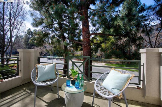 Image 12 of 29 For 440 Navaro Pl  115