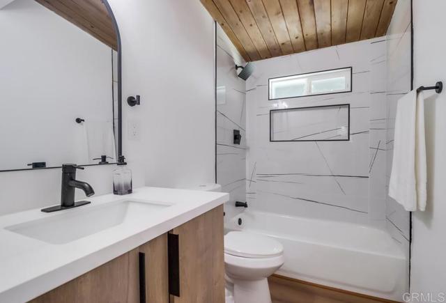 Detail Gallery Image 11 of 28 For 9753 Ivanho St, Spring Valley,  CA 91977 - 3 Beds | 1 Baths