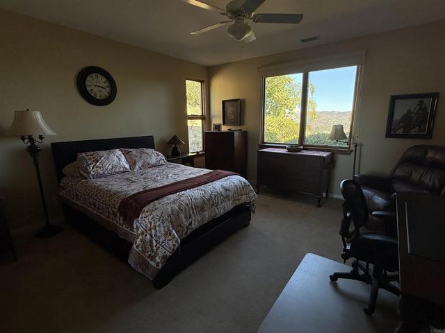 1707 Santa Margarita Drive, Fallbrook CA: https://media.crmls.org/mediaz/31d27236-889b-4a3f-8fd1-69f9d78462ea.jpg