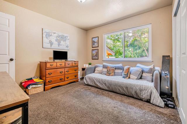 4858 Freedom Boulevard, Aptos CA: https://media.crmls.org/mediaz/31d2b295-a920-4caf-b0c9-f741e507202f.jpg
