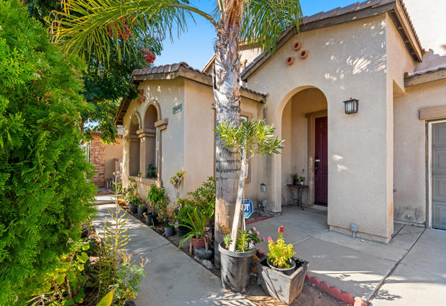 Image 34 of 50 For 25444 Delphinium Ave Avenue