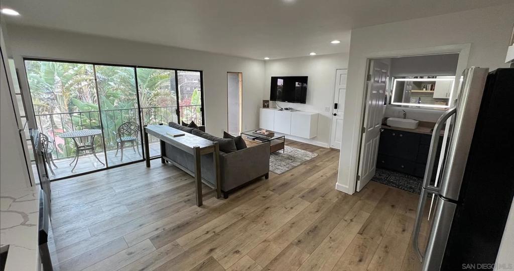 1092 Fresno St - photo 6