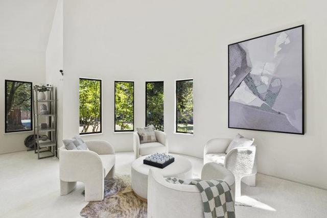 84 Selby, Atherton CA: https://media.crmls.org/mediaz/31d2cf16-3a9b-4202-a353-15d3d53415f2.jpg