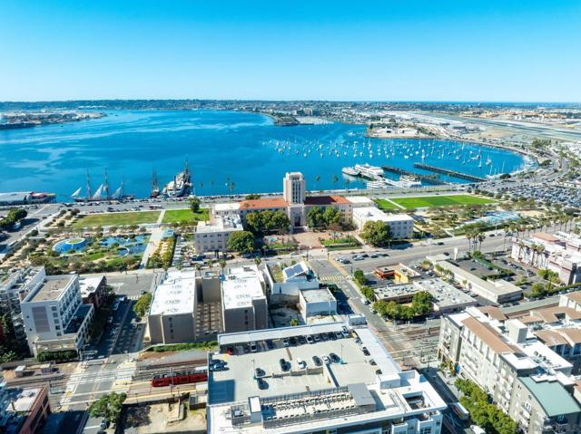 425 W Beech St, San Diego CA: https://media.crmls.org/mediaz/31d4f8fc-c8c8-46d1-8e4e-23330a63e5ea.jpg